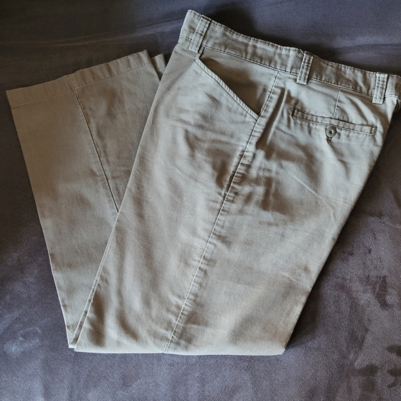 Khaki Casual Pants by Zara - Size 34×30 - Picture 12 of 12